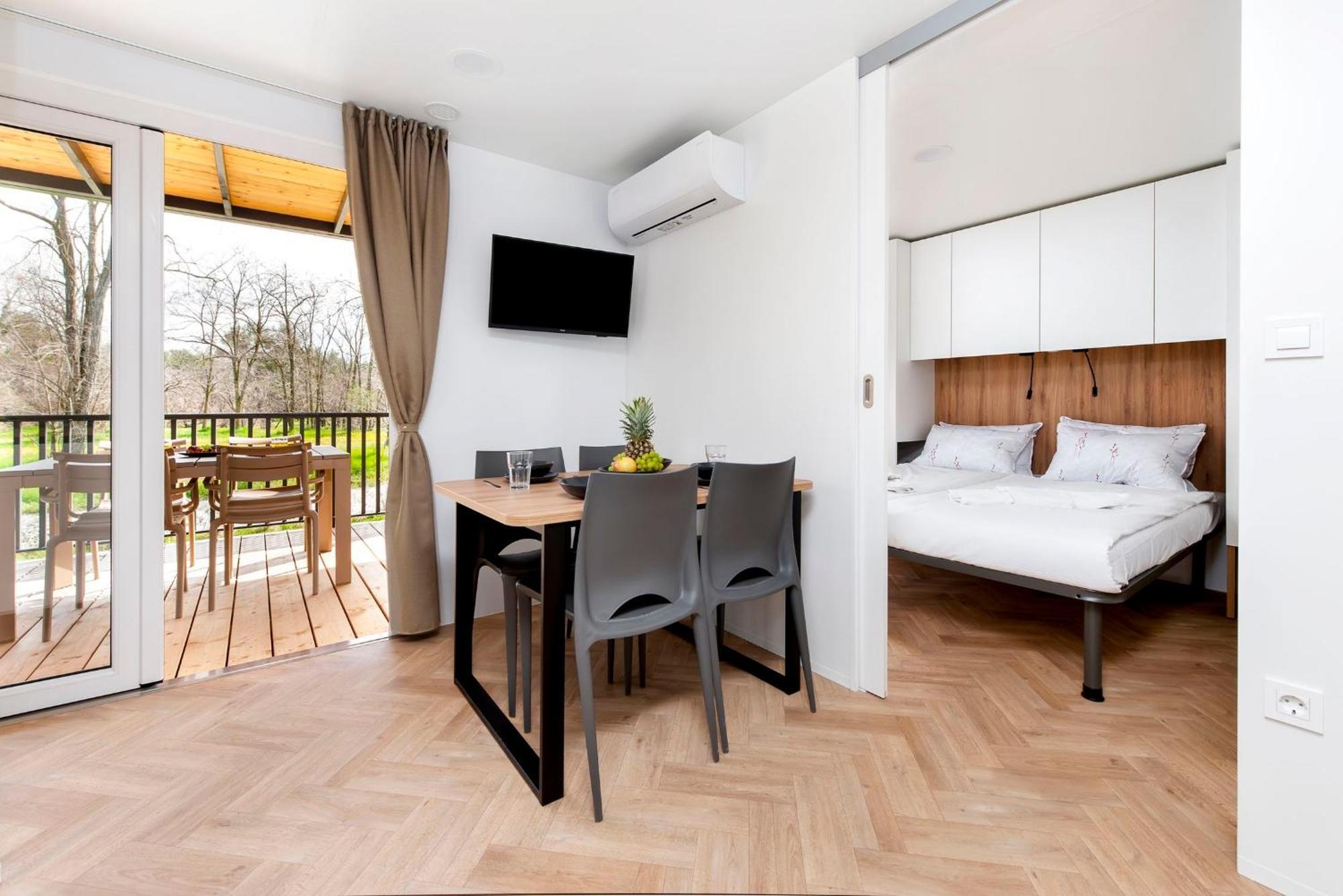 Mobile Homes Casapini In Fkk Camping Solaris 포레치 객실 사진